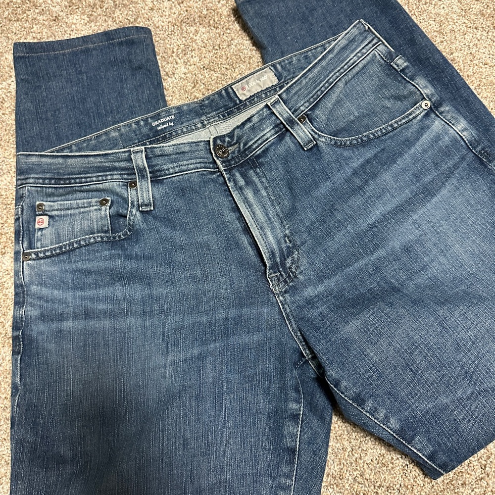 AG jeans EUC Graduate style with tailored leg